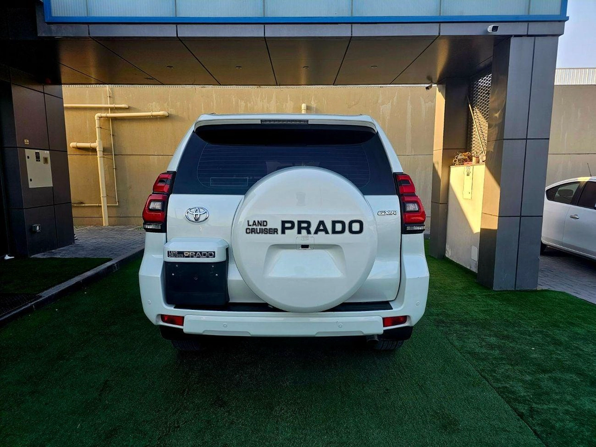 Toyota Prado GXR/ SUNROOF LEATHER/ V6 4.0L 4WD/ LOW MILEAGE-4-4