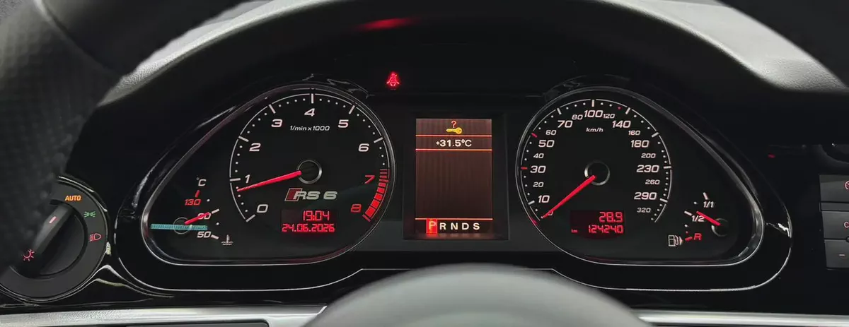 GCC | 5.0 L V10 | Twin Turbo | 6 Speed-15-15