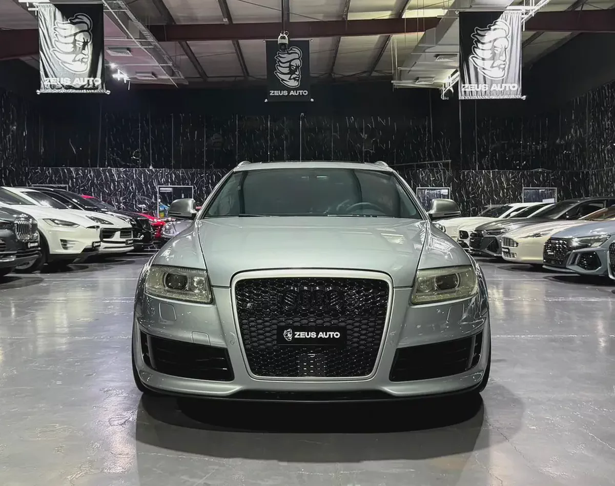 GCC | 5.0 L V10 | Twin Turbo | 6 Speed-1-1