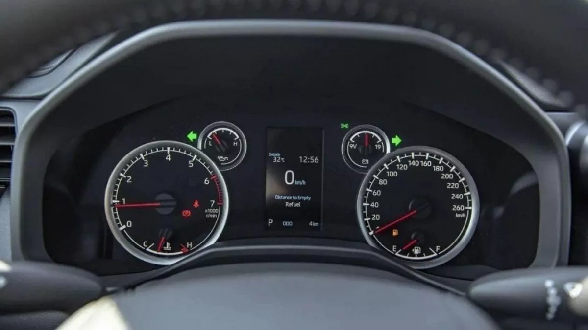 Toyota Land Cruiser GXR Toyota Land Cruiser GXR 4.0L Petrol with sunroof 2024-15-0