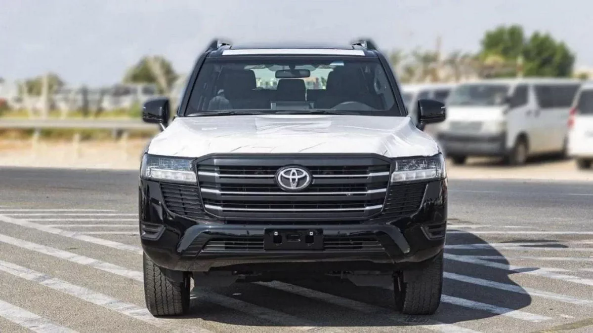 Toyota Land Cruiser GXR Toyota Land Cruiser GXR 4.0L Petrol with sunroof 2024-1-0