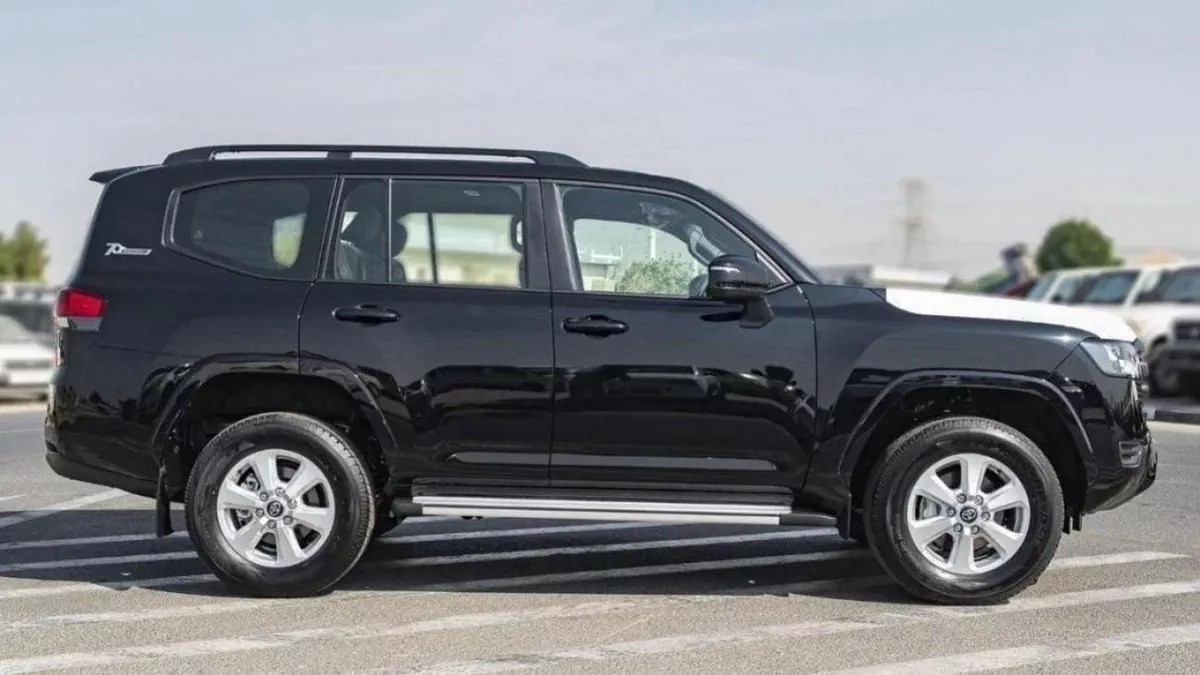 Toyota Land Cruiser GXR Toyota Land Cruiser GXR 4.0L Petrol with sunroof 2024-3-0