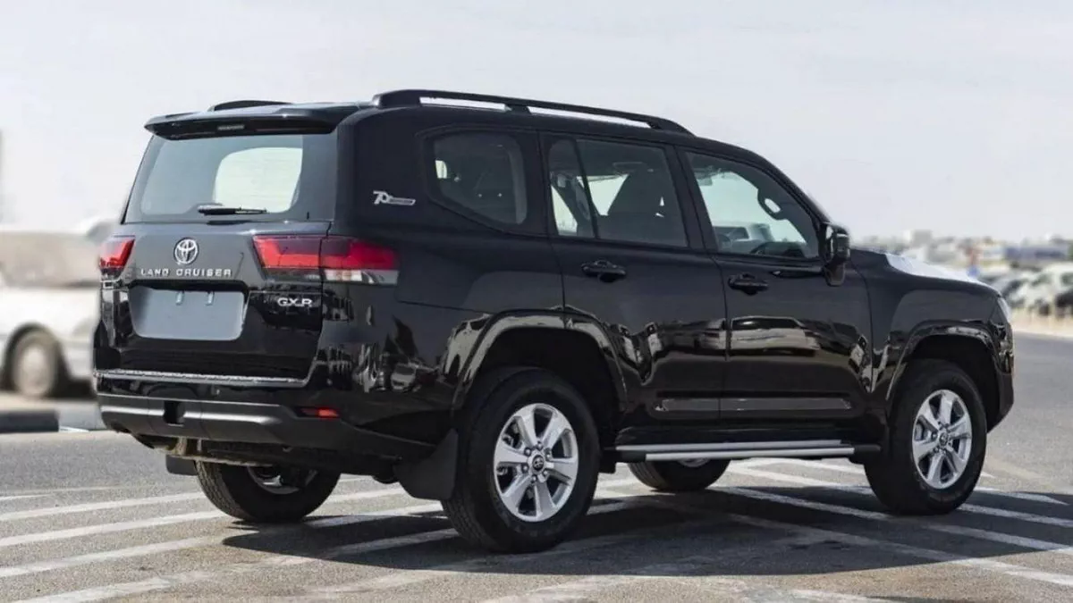Toyota Land Cruiser GXR Toyota Land Cruiser GXR 4.0L Petrol with sunroof 2024-4-0