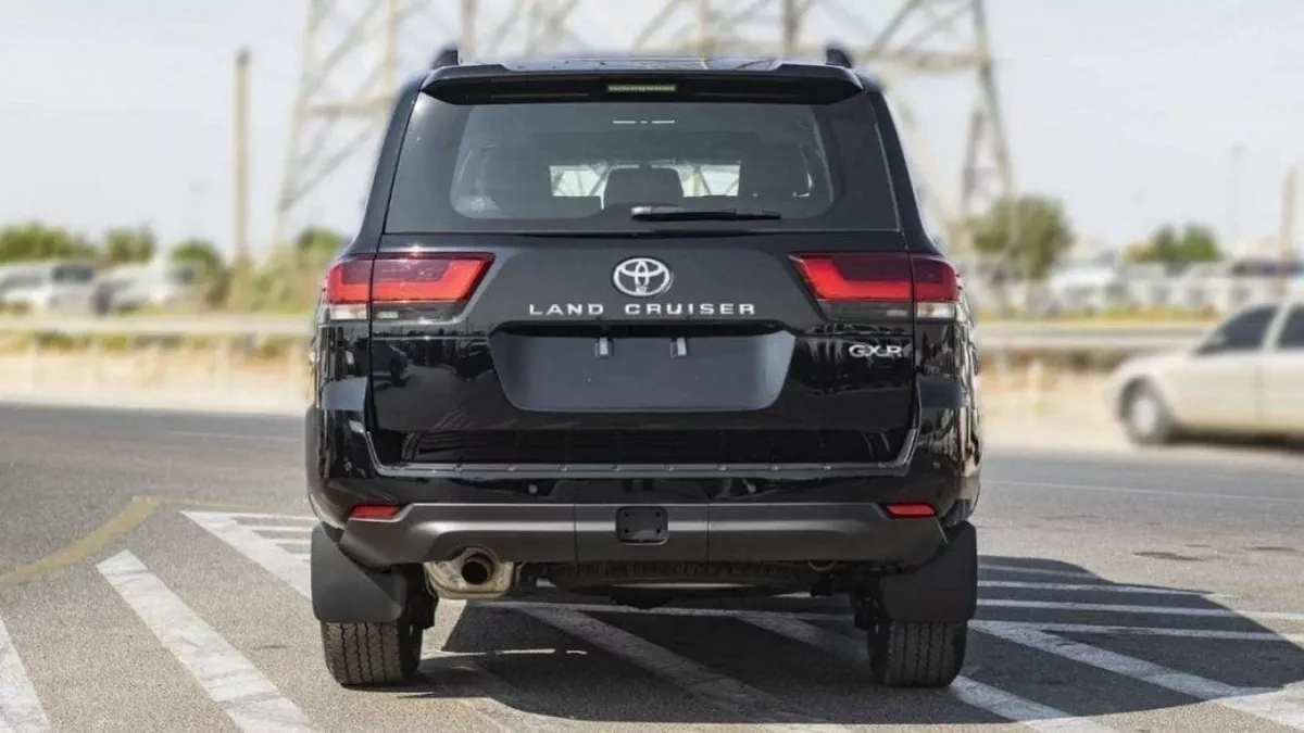 Toyota Land Cruiser GXR Toyota Land Cruiser GXR 4.0L Petrol with sunroof 2024-6-0