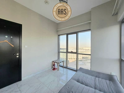 Spacious Apartment ! Semi Furnished ! Pool Facing ! With All Aminities ! Ready to Move-9