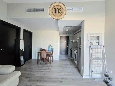 Spacious Apartment ! Semi Furnished ! Pool Facing ! With All Aminities ! Ready to Move-4