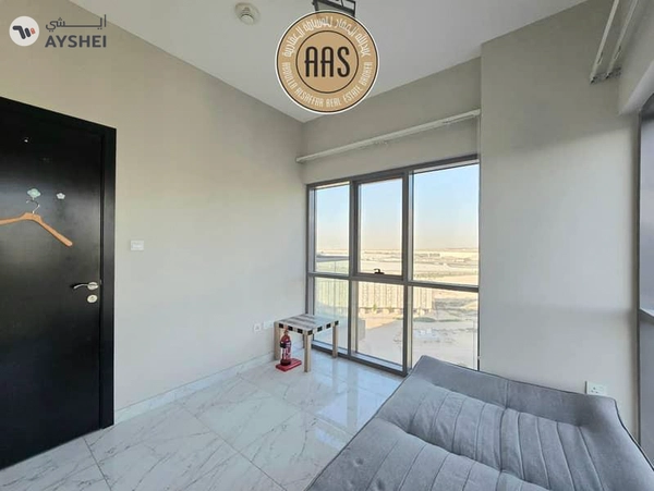 Spacious Apartment ! Semi Furnished ! Pool Facing ! With All Aminities ! Ready to Move