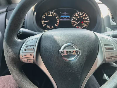 Nissan Altima SV 2017 - American Specs - Excellent Condition-14