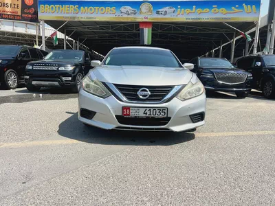 Nissan Altima SV 2017 - American Specs - Excellent Condition-1