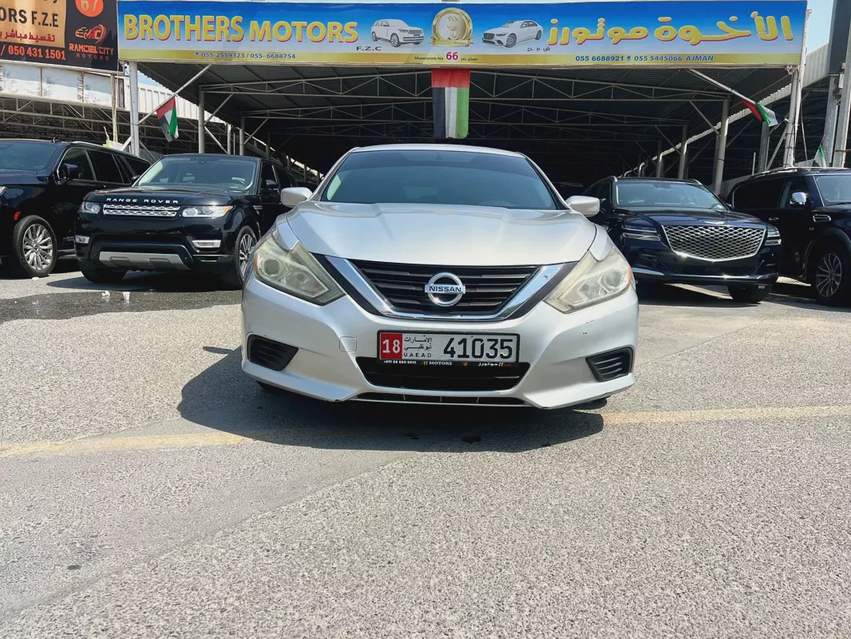 Nissan Altima SV 2017 - American Specs - Excellent Condition-1-1