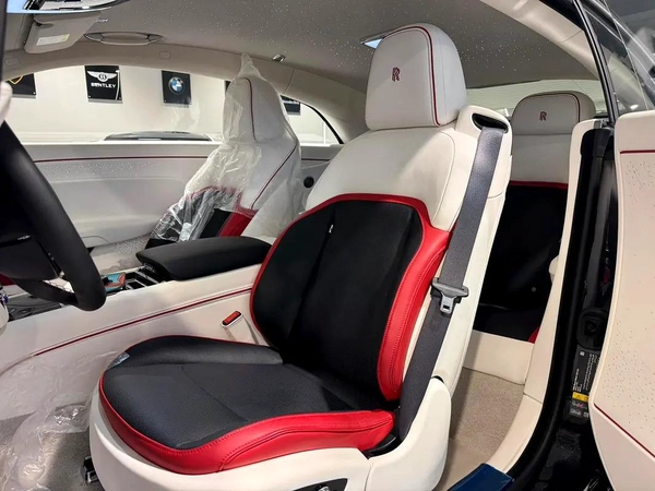 Rolls-Royce Spectre | 2024 | GCC I under agency warranty I Ultra Luxury Electric Coupe