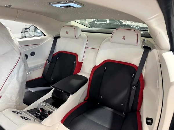Rolls-Royce Spectre | 2024 | GCC I under agency warranty I Ultra Luxury Electric Coupe
