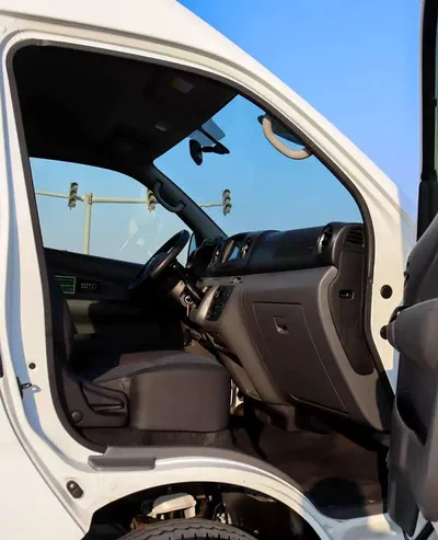 Nissan Urvan STANDARD 2.5 L | | GCC | Accident-Free | In Excellent Condition | 1092 P.M-8