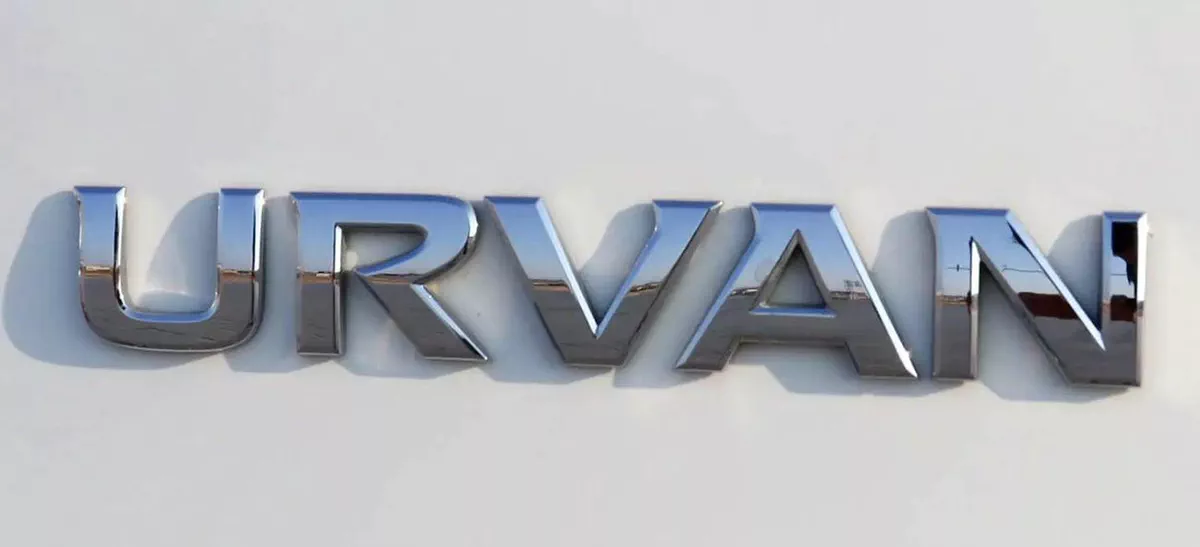 Nissan Urvan STANDARD 2.5 L | | GCC | Accident-Free | In Excellent Condition | 1092 P.M-6-0
