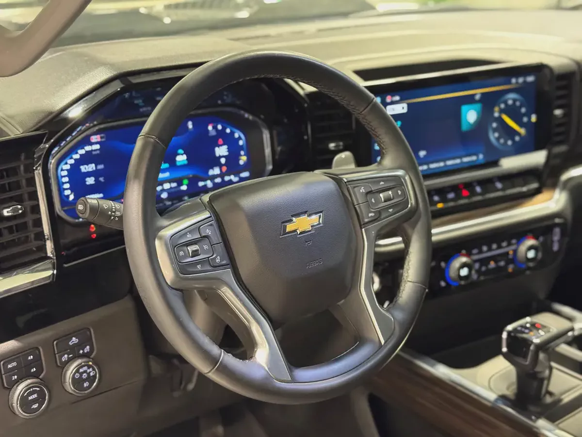 Chevrolet Silverado 1500 RST | 2024 | low mileage | Pristine Condition-9-9