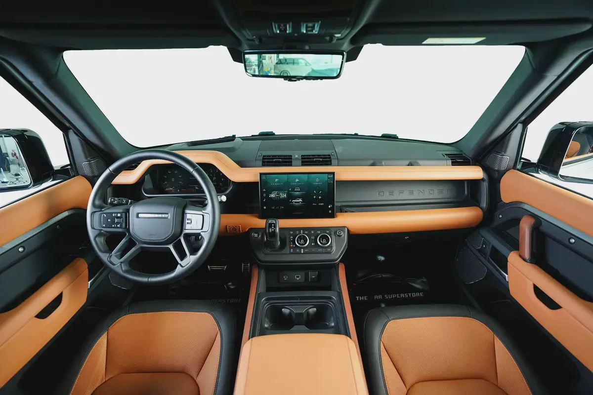 Land Rover Defender 90 P400 X Dynamic-Very Low Mileage-Premium Metallic Color-2 Tone Interior-9-9
