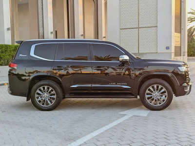 Toyota Land Cruiser GXR 2015 Facelifted 2026 With Interior and Exterior - GCC Specs --18