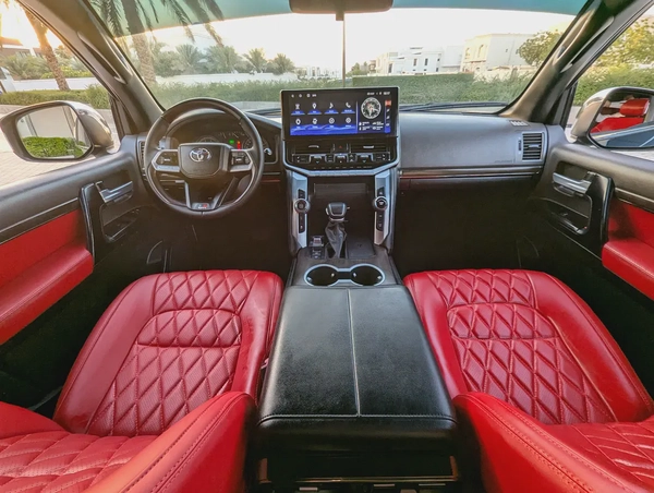 Toyota Land Cruiser GXR 2015 Facelifted 2026 With Interior and Exterior - GCC Specs -