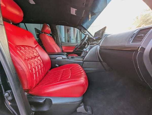 Toyota Land Cruiser GXR 2015 Facelifted 2026 With Interior and Exterior - GCC Specs -