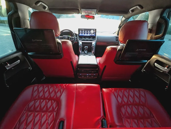 Toyota Land Cruiser GXR 2015 Facelifted 2026 With Interior and Exterior - GCC Specs -
