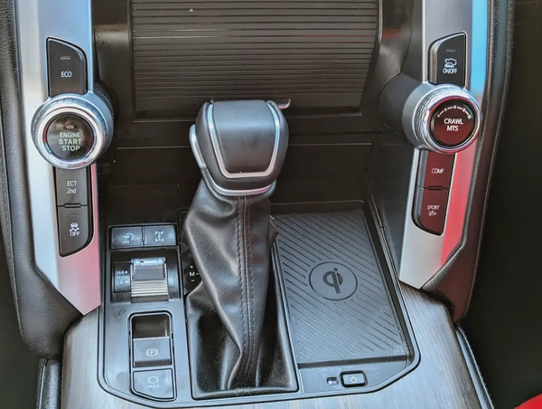 Toyota Land Cruiser GXR 2015 Facelifted 2026 With Interior and Exterior - GCC Specs -