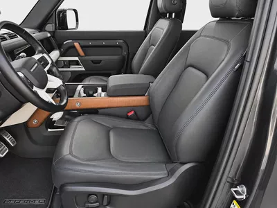 2023 Land Rover Defender 90 SE P300-11