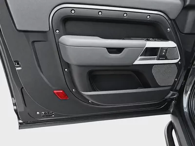 2023 Land Rover Defender 90 SE P300-8