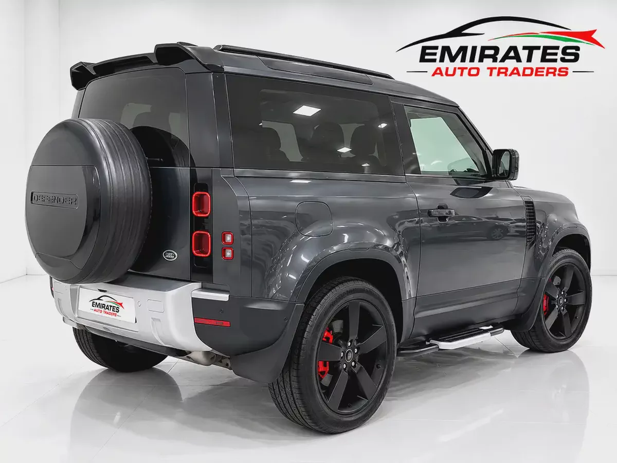 2023 Land Rover Defender 90 SE P300-4-4