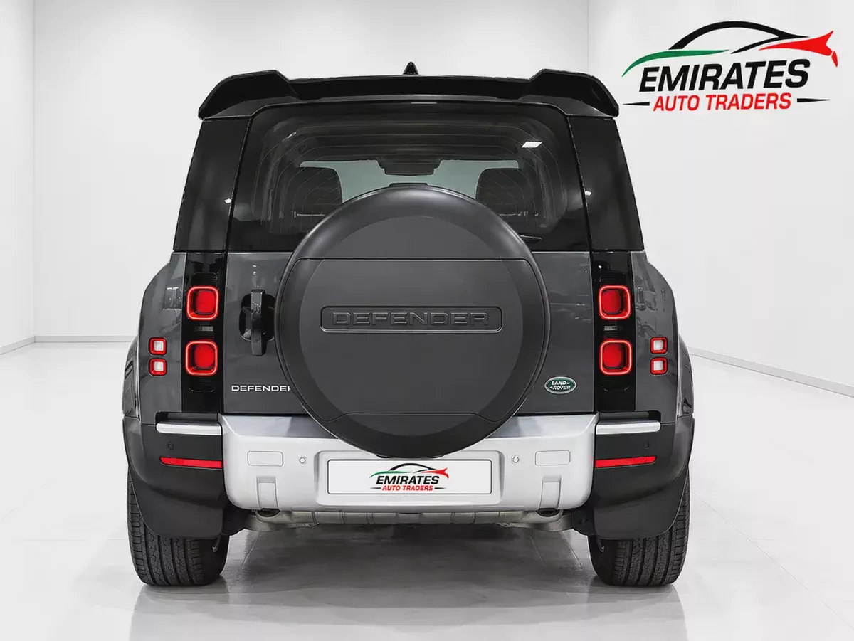 2023 Land Rover Defender 90 SE P300-5-5
