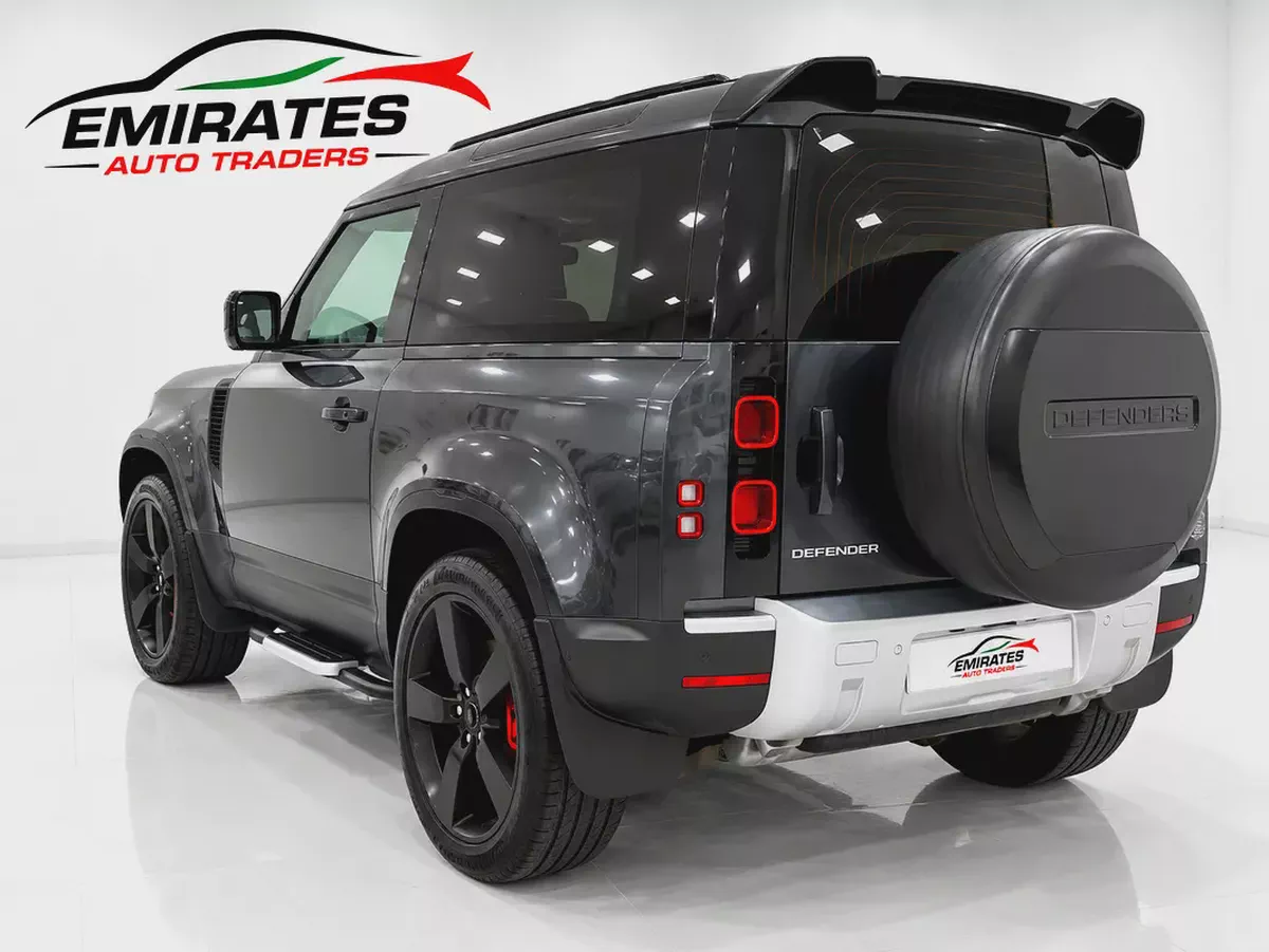 2023 Land Rover Defender 90 SE P300-6-6