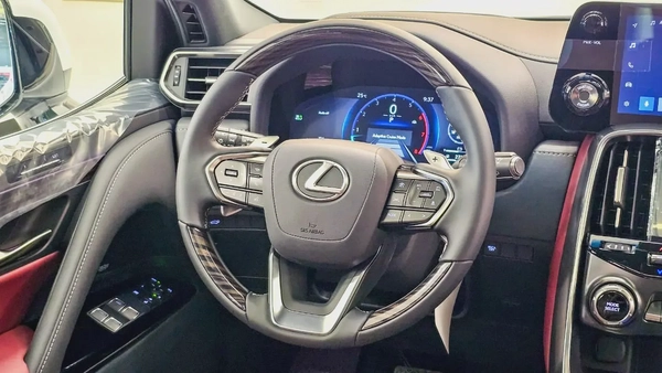 LEXUS - LX 600 - SIGNATURE - V6 TWIN TURBO 3.5L - 2026 MODEL - UNDER WARRANTY - GCC SPECS