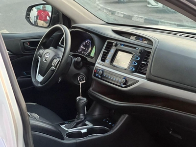 Toyota Highlander 2016 Toyota Highlander MidOption -3.5L - V6 - Rear  Camera - AWD 4x4 - Leather Seat -  7 seater-11
