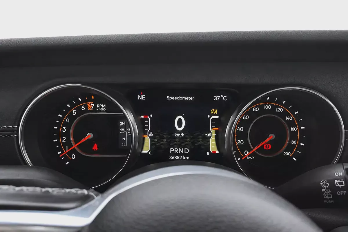 Jeep Wrangler Sahara 3.6 V6 2-Door 2022 l Full Agency Service l AED 2,252 / Monthly-14-14
