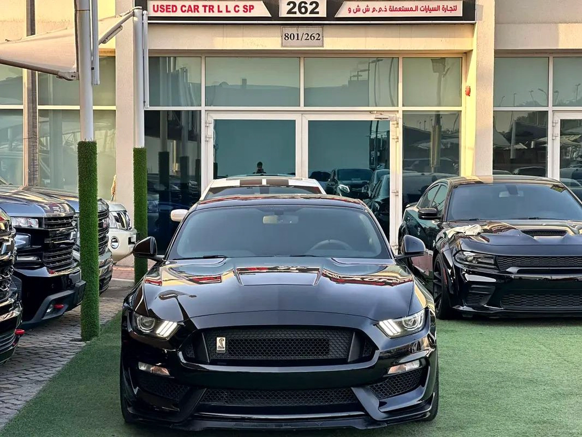 FORD MUSTANG GT350 SHELBY GCC 2018 Full service history (Al tayer) Full option manual gear Recaro-2-2