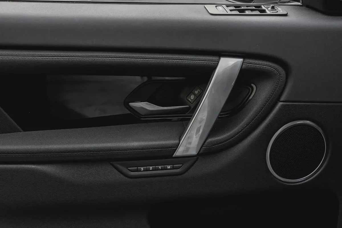 1,861 P.M |  Discovery Sport SE P200 | 0% Downpayment | WARRANTY!-12-12