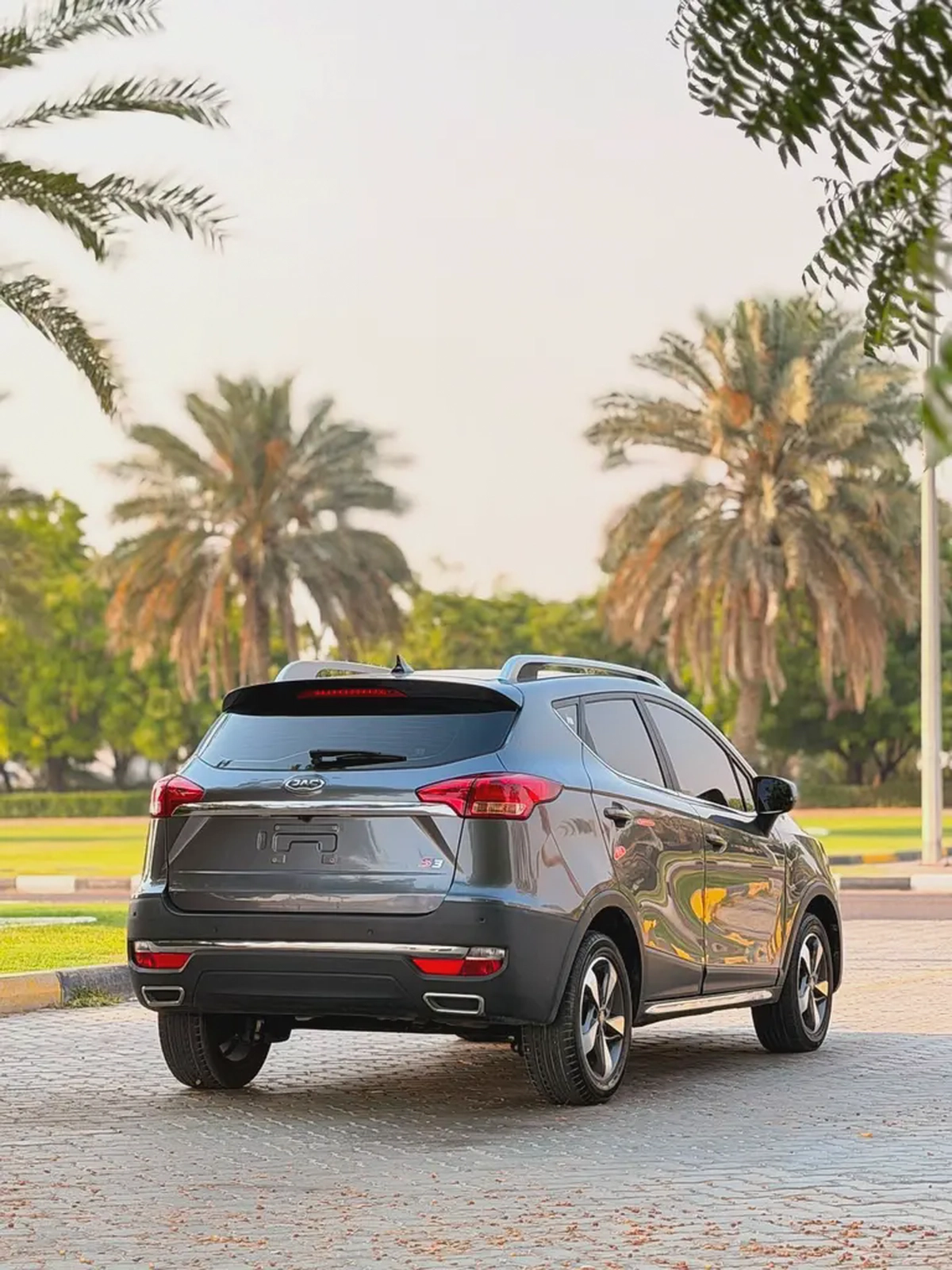 JAC S3 2023 Full Option | GCC Specs | Low Mileage | Warranty-9-9