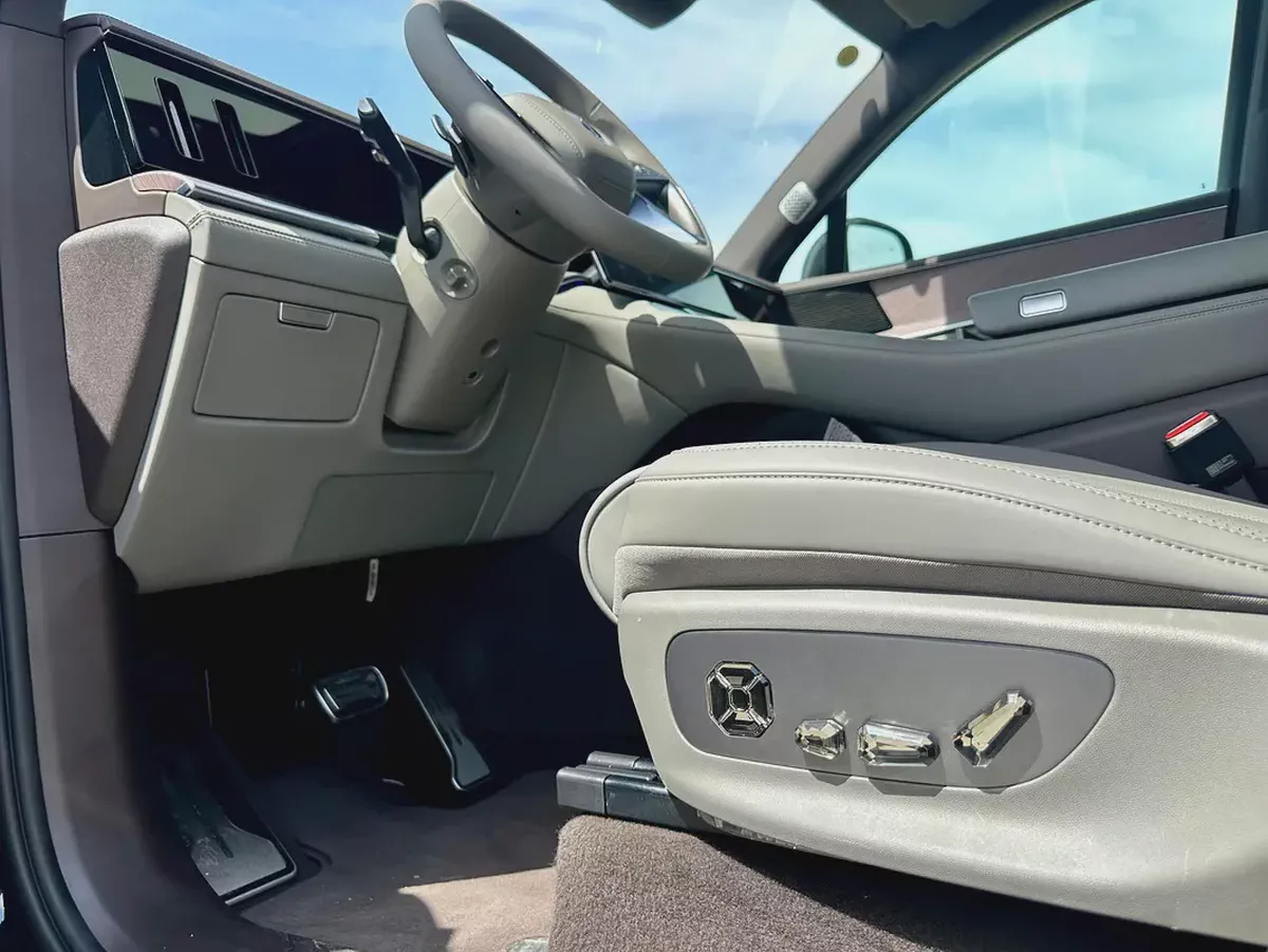 2025 Denza N9 Flagship - Brand New - Chinese Specs-18-18