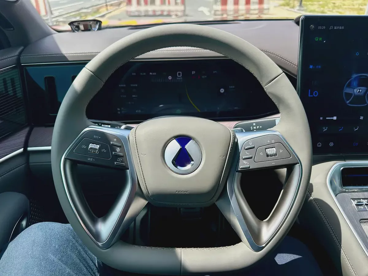 2025 Denza N9 Flagship - Brand New - Chinese Specs-14-14