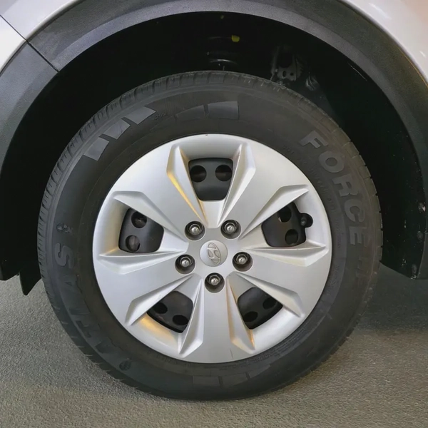 FULL SERVICE AT HYUNDAI AGENCY II GCC Specs - Well Maintained!