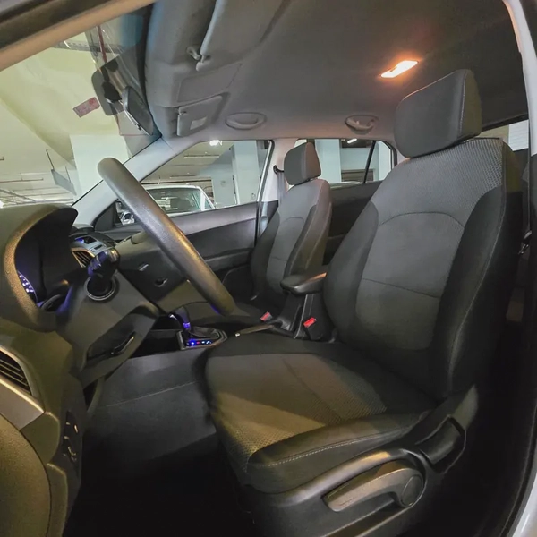 FULL SERVICE AT HYUNDAI AGENCY II GCC Specs - Well Maintained!