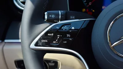 2023 Mercedes-Benz E 320 White-8