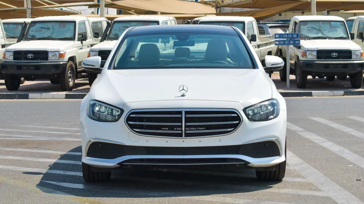 2023 Mercedes-Benz E 320 White-14-14