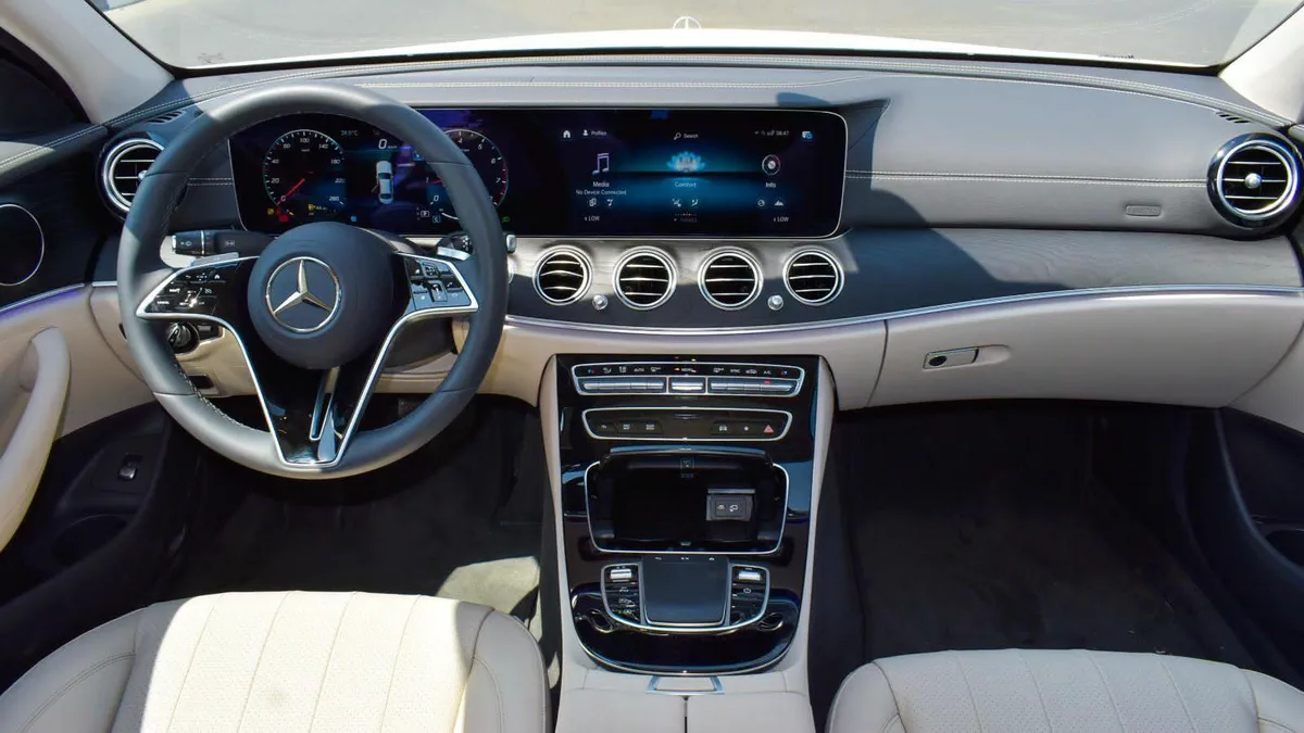 2023 Mercedes-Benz E 320 White-11-11