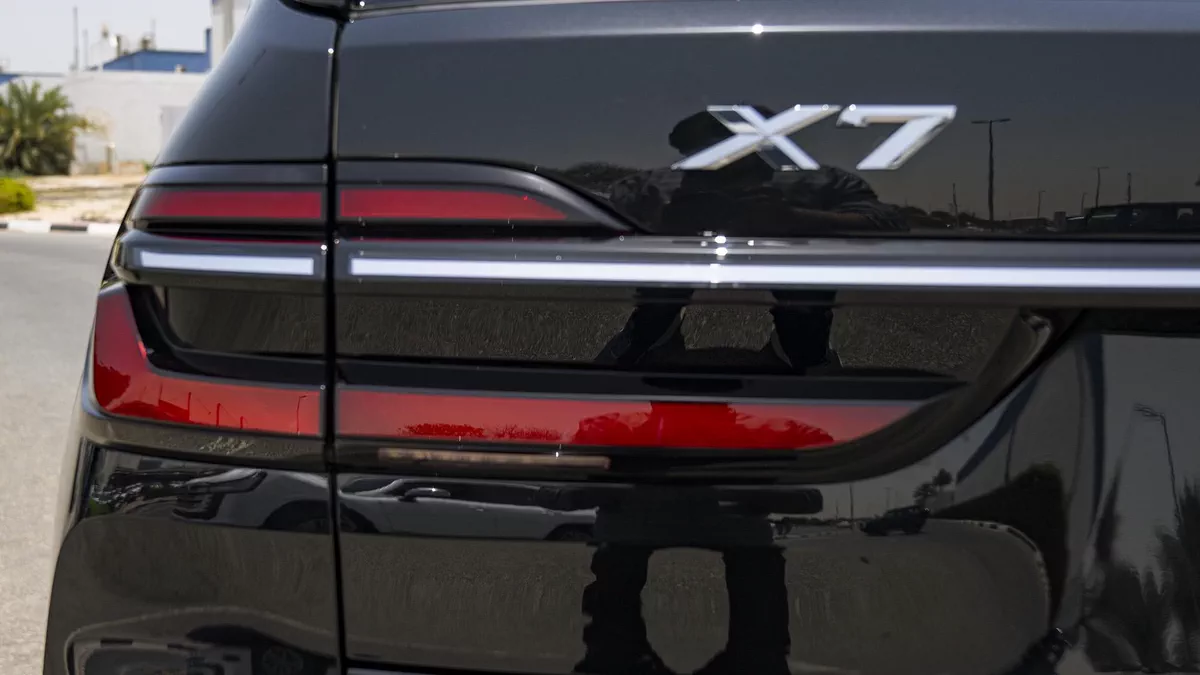 New 2023 BMW X7-18-18