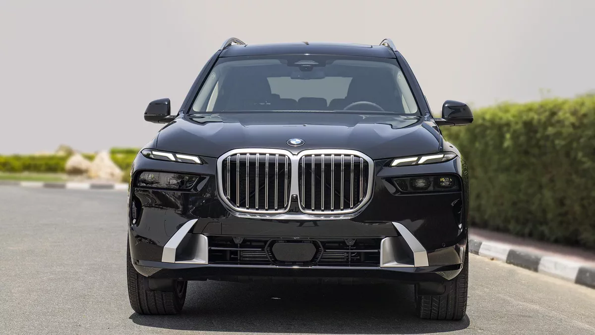 New 2023 BMW X7-17-17