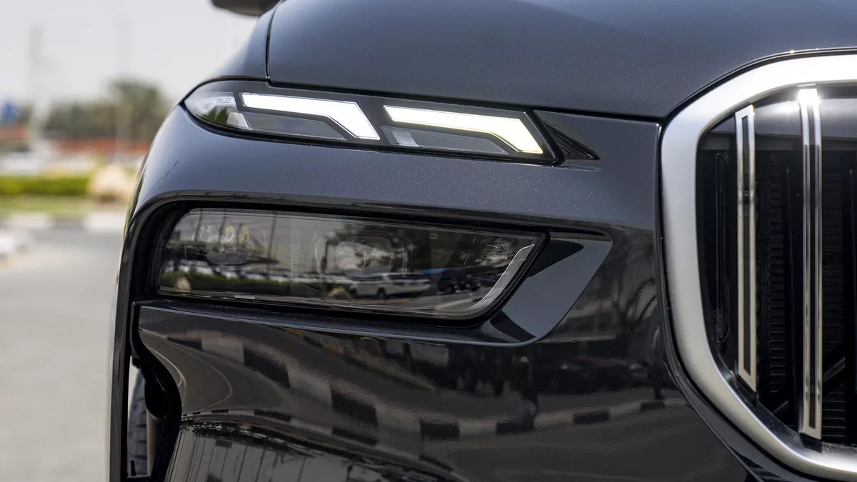 New 2023 BMW X7-1-1