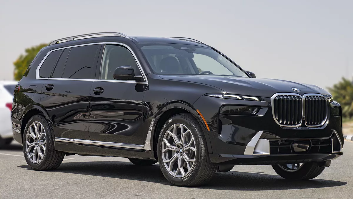 New 2023 BMW X7-19-19