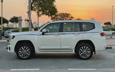 2025 Toyota Land Cruiser GXR 4.0 V6, Dealer Warranty, GCC Specifications-3