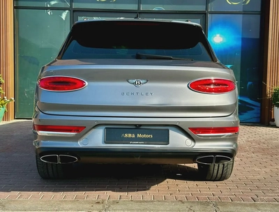 2023 Bentley Bentayga Azure | GCC Specs | Dealership Warranty | Fully Loaded | Crypto Friendly-4