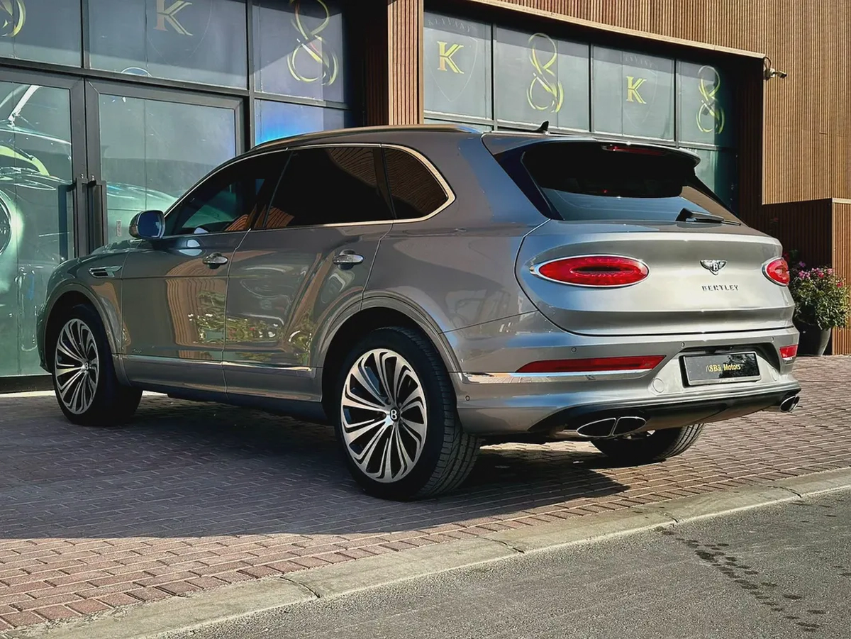 2023 Bentley Bentayga Azure | GCC Specs | Dealership Warranty | Fully Loaded | Crypto Friendly-3-3